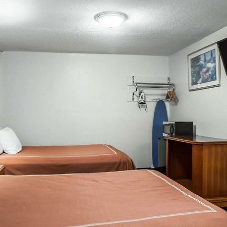 Castle Inn & Suites Niagara Falls Zewnętrze zdjęcie