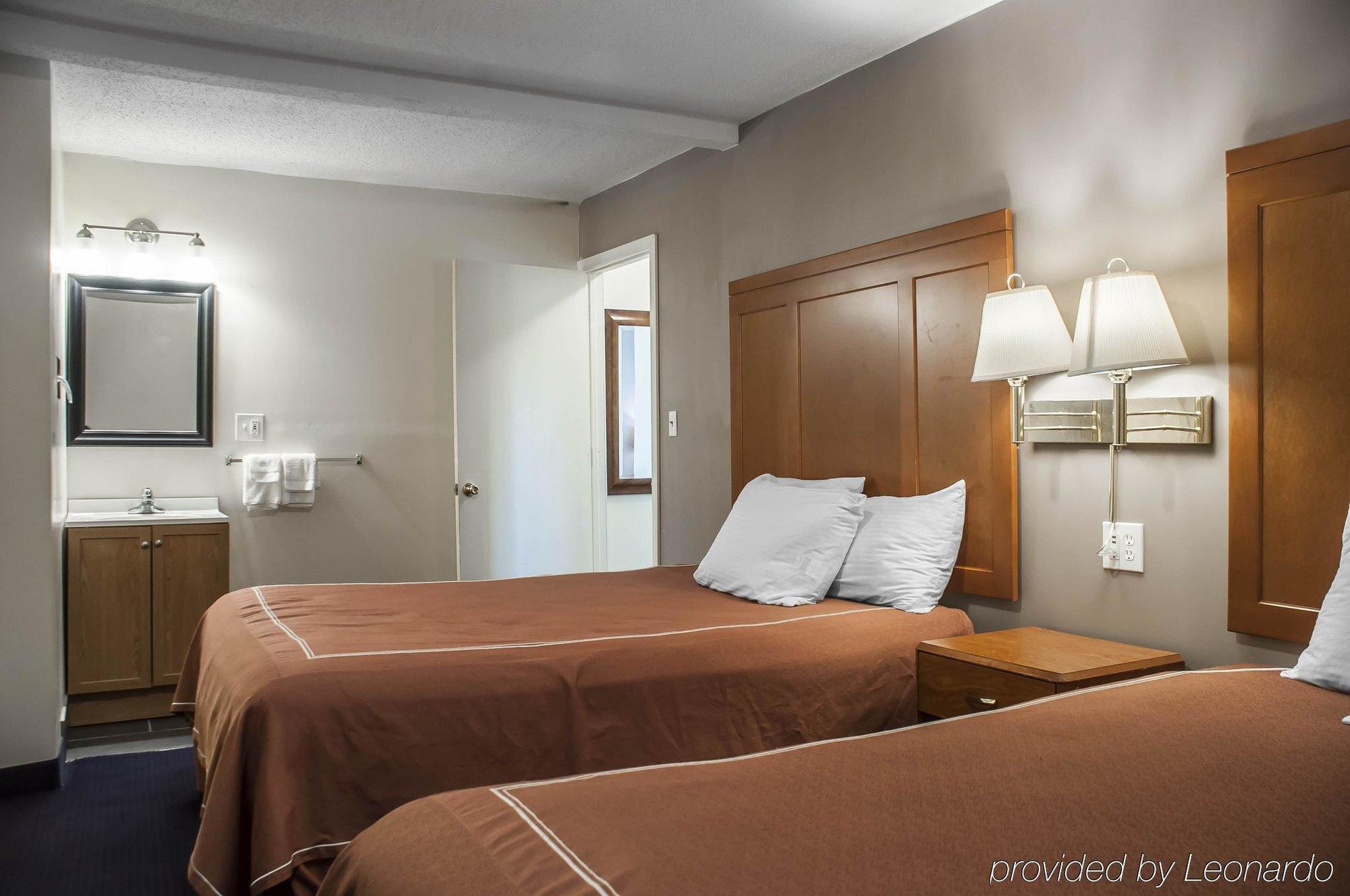 Castle Inn & Suites Niagara Falls Zewnętrze zdjęcie