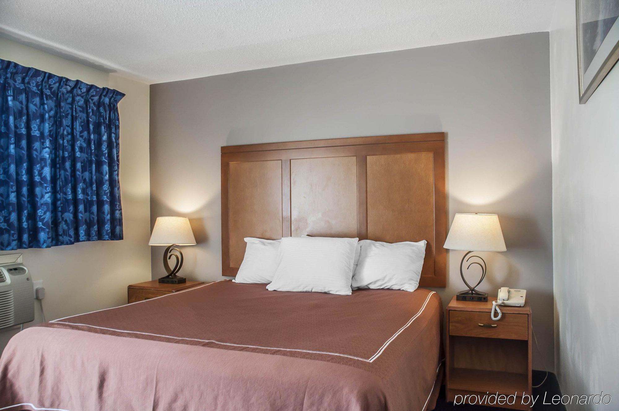Castle Inn & Suites Niagara Falls Zewnętrze zdjęcie