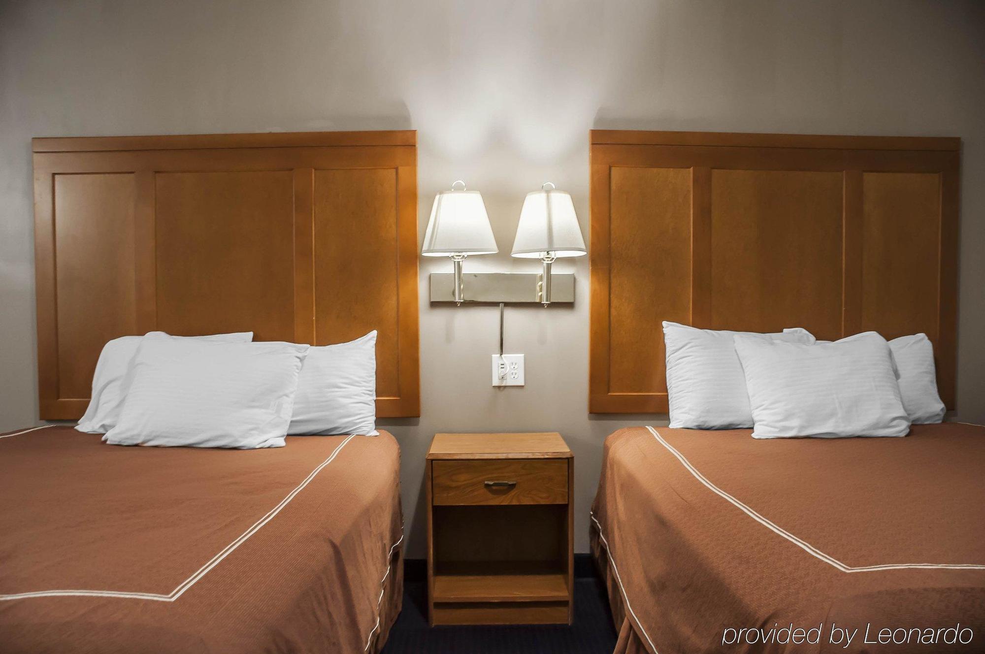 Castle Inn & Suites Niagara Falls Zewnętrze zdjęcie