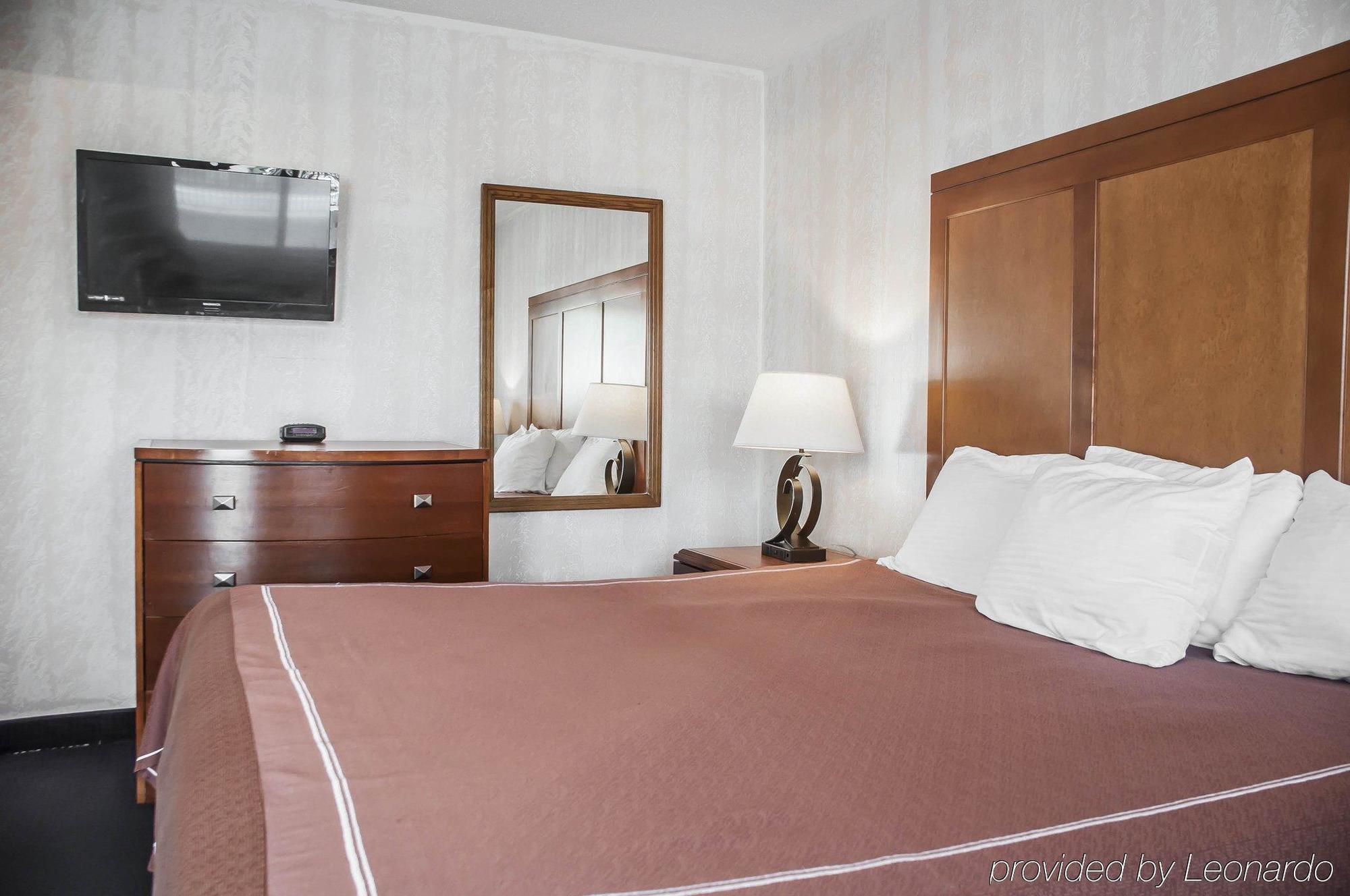 Castle Inn & Suites Niagara Falls Zewnętrze zdjęcie