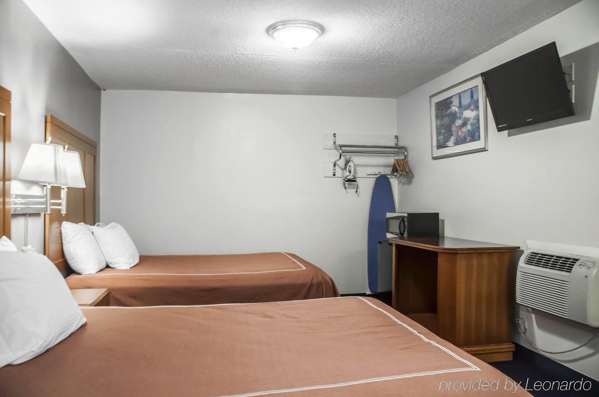 Castle Inn & Suites Niagara Falls Zewnętrze zdjęcie