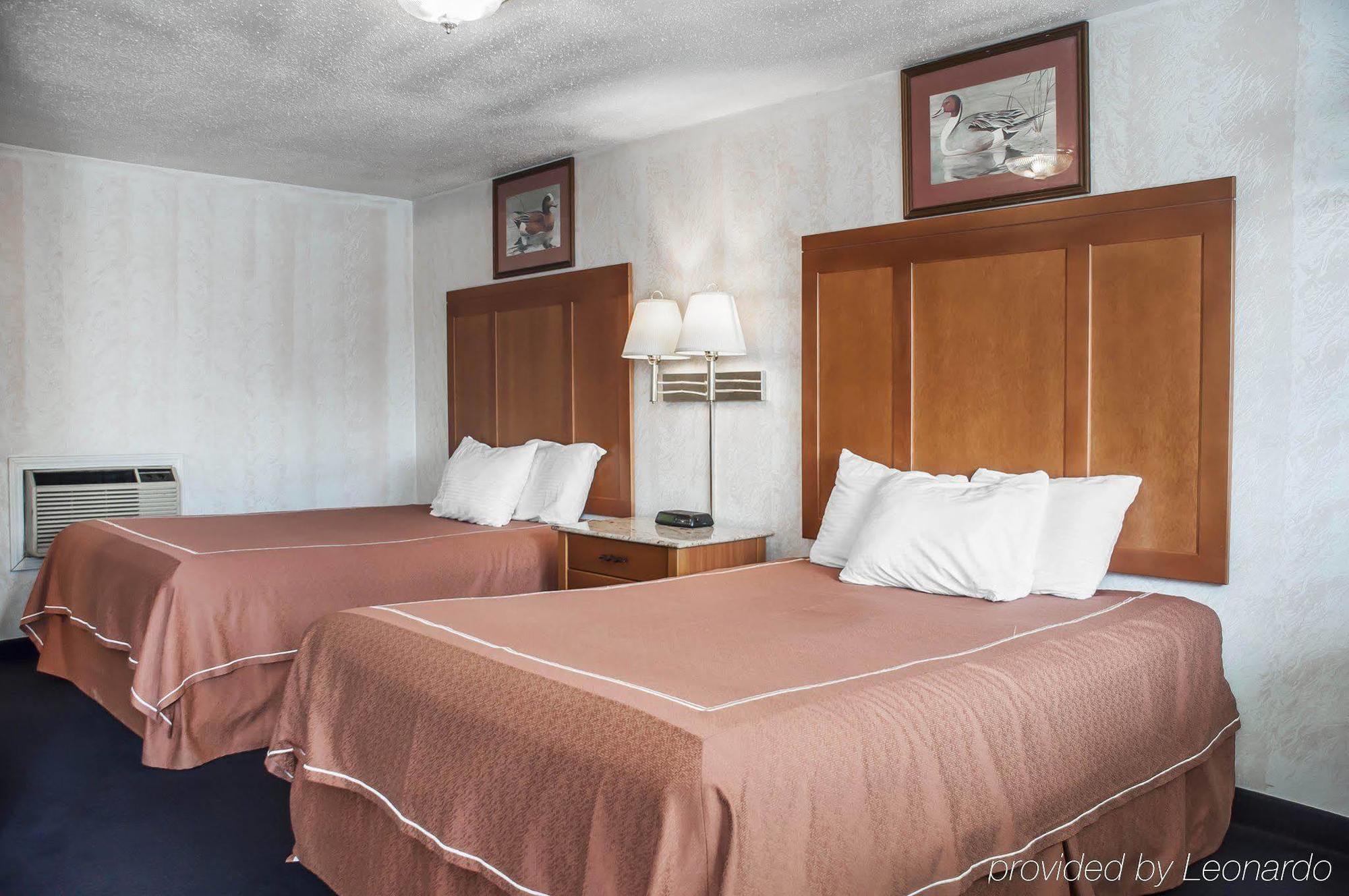 Castle Inn & Suites Niagara Falls Zewnętrze zdjęcie