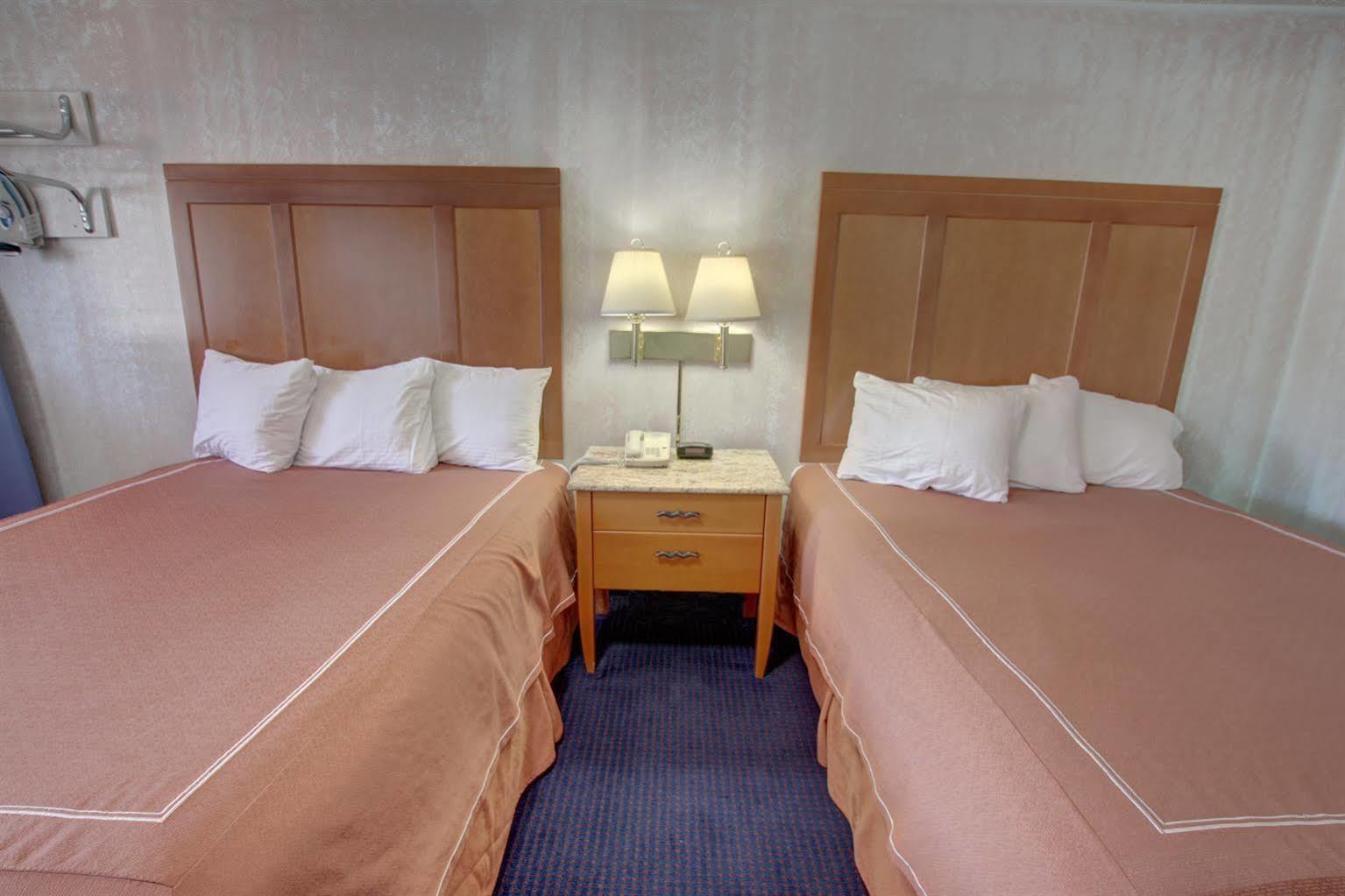 Castle Inn & Suites Niagara Falls Zewnętrze zdjęcie