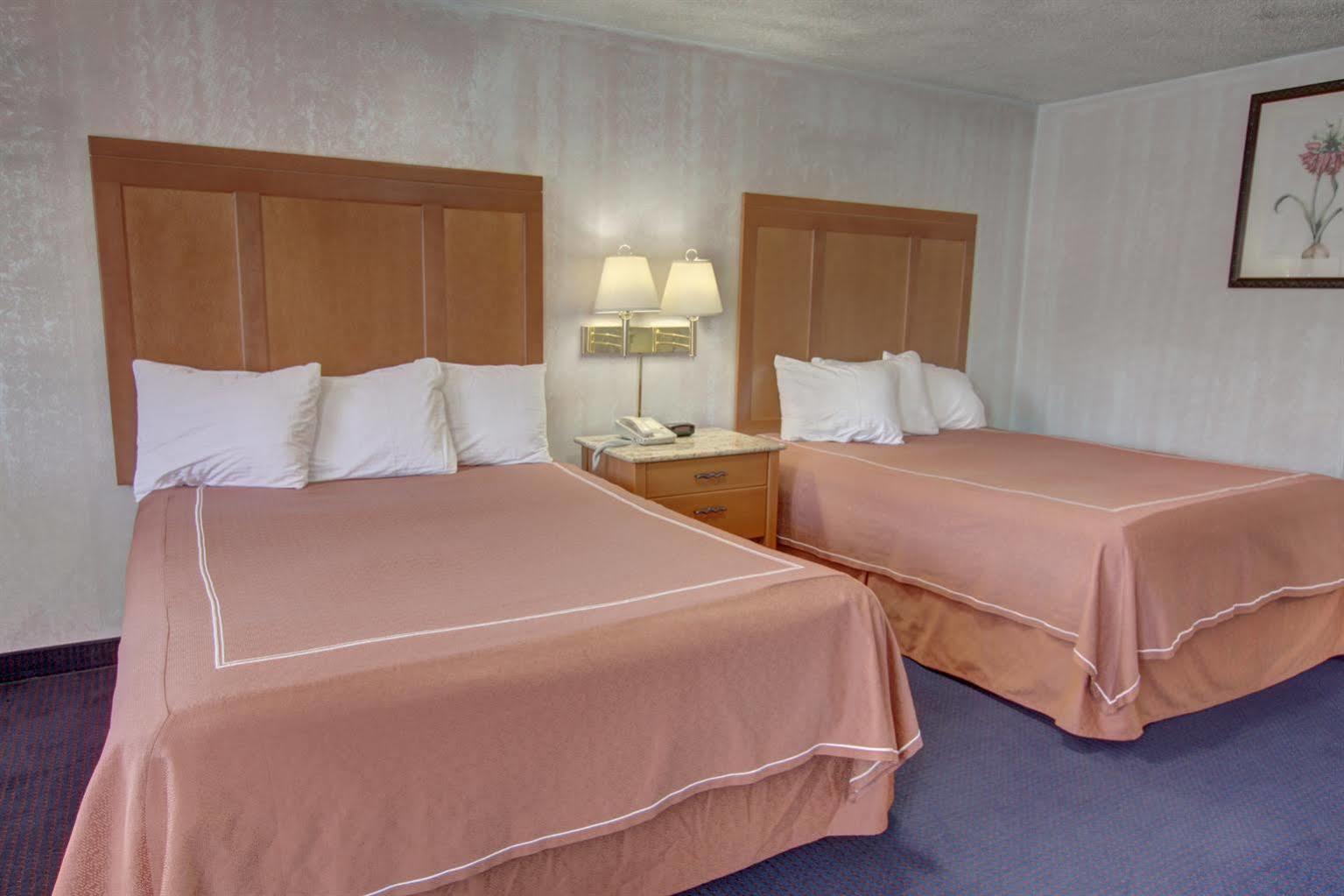 Castle Inn & Suites Niagara Falls Zewnętrze zdjęcie