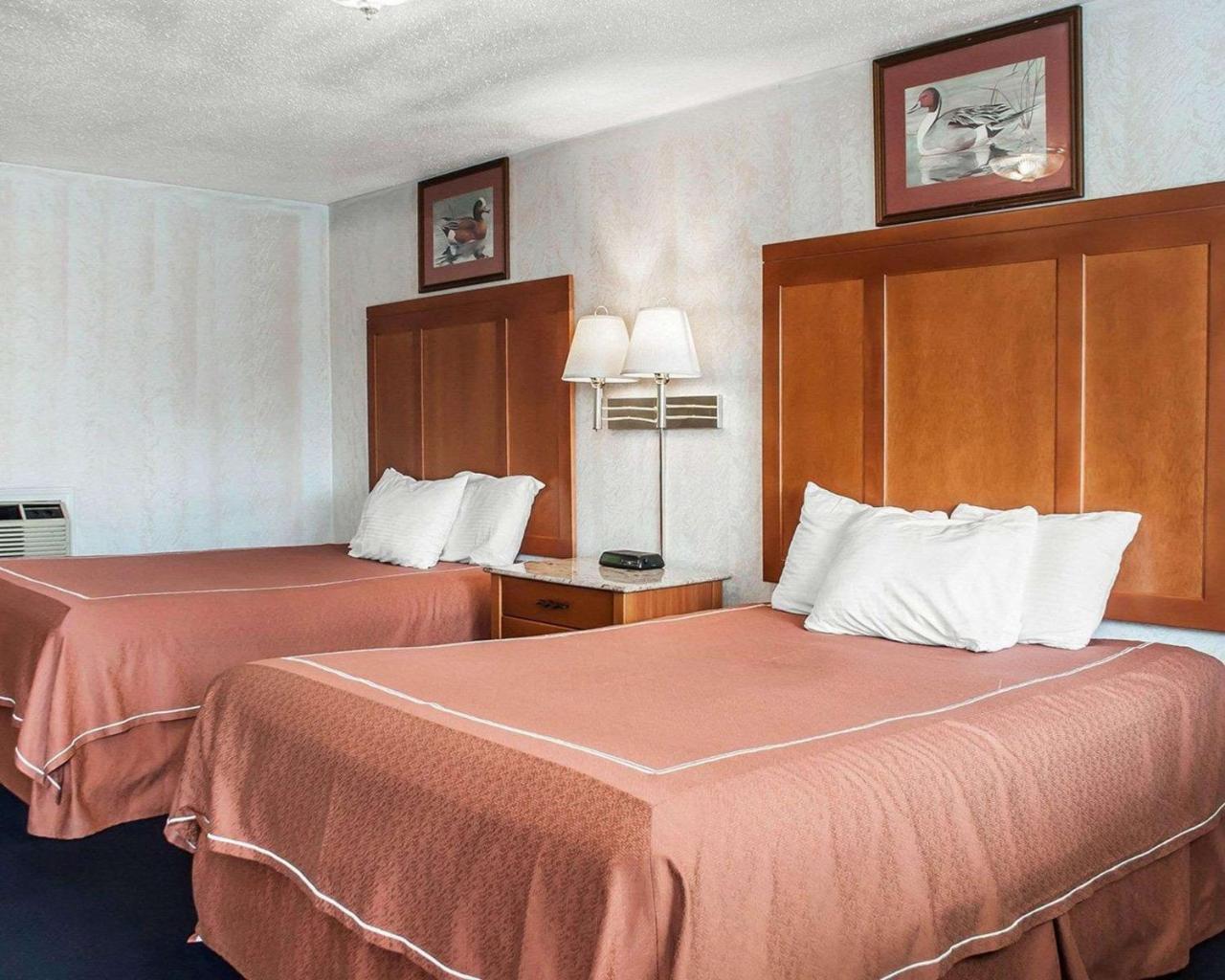 Castle Inn & Suites Niagara Falls Zewnętrze zdjęcie
